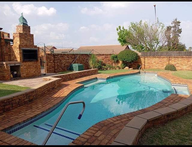 3 BEDROOM SIMPLEX FOR SALE IN DALPARK EXT 1